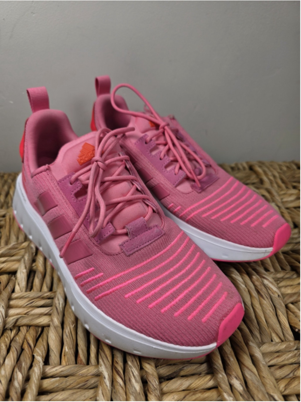 Adidas HWA 1Y3001 Womens Sz 9 Pink Coral Cloudfoam Running Athletic Sneakers